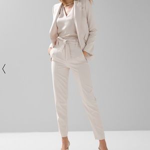 NWT White House Black Market Fluid Tapered Ankle Pant